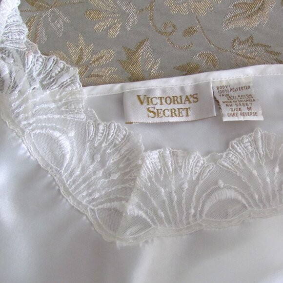 LACY CAMISOLE, M, VINTAGE VICTORIA'S SECRET, OFF-WHITE, STRAPS ADJUST, EUC - Picture 3 of 5